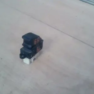 Szuper akció MAZDA 6 02-05 Jobb első ablakemelő kapcsoló bontott alkatrész