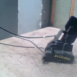 Végkiárusítás MAZDA 6 02-05 Jobb első ajtó zárszerkezet központizáras bontott alkatrész