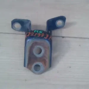 Végkiárusítás MAZDA 6 02-05 Jobb első alsó ajtózsanér bontott alkatrész