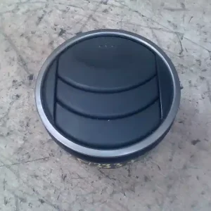 Végkiárusítás MAZDA 6 02-05 Szellőző jobb bontott alkatrész