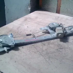 Szuper ajánlat MAZDA 626 00.08-02.12 Bal hátsó ablakemelő szerkezet elektromos kombi bontott alkatrész