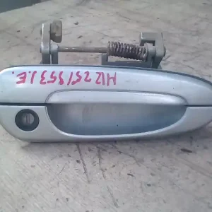 Rendeld meg most MAZDA 626 00.08-02.12 Jobb első külső kilincsbontott alkatrész