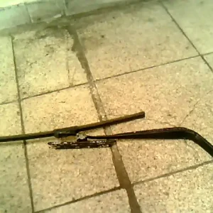 Vedd meg most MAZDA 626 87-92 Ablaktörlő kar bal első bontott alkatrész