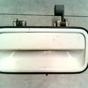 Vásárlói kedvenc MAZDA 626 87-92 Bal hátsó külső kilincs bontott alkatrész