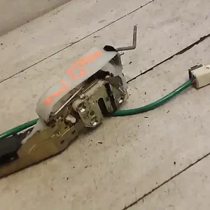 Utolsó esély MAZDA DEMIO 98.08-00.05 Bal első ajtó zárszerkezet központi záras központizárasbontott alkatrész