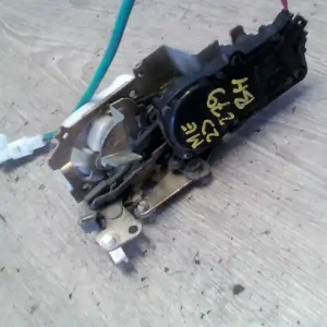 Árcsökkenés MAZDA DEMIO 98.08-00.05 Bal hátsó ajtó zárszerkezet központi záras 5 ajtós bontott alkatrész