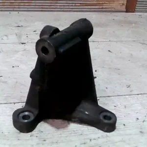 Árengedmény MAZDA E2200 Tartóbak bontott alkatrész