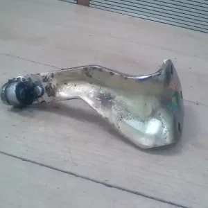 Vedd meg online MAZDA E2200 Tolóajtó oldalajtó görgő bal alsó bontott alkatrész