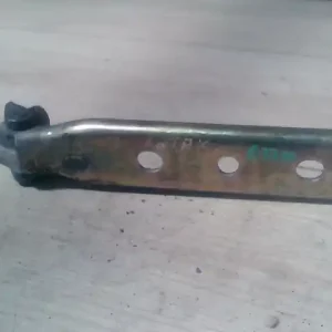 Végkiárusítás MAZDA E2200 Tolóajtó oldalajtó görgő bal középsőbontott alkatrész