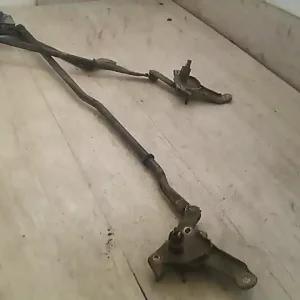 Rendeld meg most MAZDA MPV 99-05 Ablaktörlő mechanika első bontott alkatrész