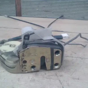 Alacsony ár MAZDA MPV 99-05 Bal első ajtó zárszerkezet központi záras bontott alkatrész