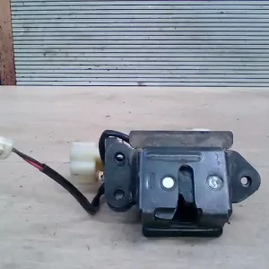 Akció MAZDA MPV 99-05 Csomagtérajtó zárszerkezet 5 ajtós, központi záras bontott alkatrész