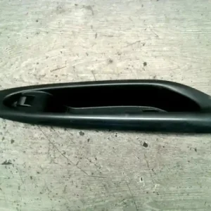 Szuper akció MAZDA MPV 99-05 Jobb első ablakemelő kapcsoló 5 ajtós bontott alkatrész