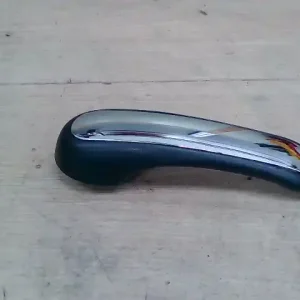 Vedd meg online MAZDA MPV 99-05 Jobb hátsó belső kilincs 5 ajtós bontott alkatrész