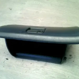 Árcsökkenés MAZDA MPV 99-05 Kesztyűtartó bontott alkatrész