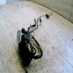 Vásárlói kedvenc MAZDA PREMACY 99.01-05.10 Bal első ajtó zárszerkezet központi záras bontott alkatrész