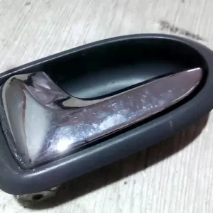 Alacsony ár MAZDA PREMACY 99.01-05.10 Bal első belső kilincs bontott alkatrész