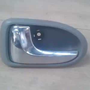 Alacsony ár MAZDA PREMACY 99.01-05.10 Bal hátsó belső kilincs bontott alkatrész