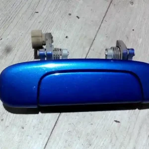 Vásárlói kedvenc MAZDA PREMACY 99.01-05.10 Jobb hátsó külső kilincs bontott alkatrész