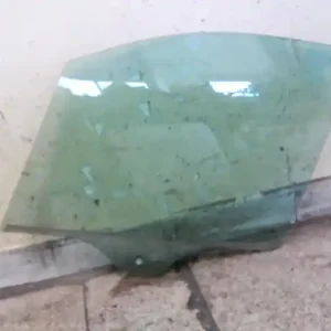 Újdonság MERCEDES A W168 1997.10.01-2001.04.30 Bal első ajtóüveg zöld (5 ajtós) bontott alkatrész