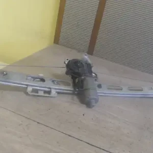 Ne maradj le MERCEDES A W168 1997.10.01-2001.04.30 Jobb első ablakemelő szerkezet elektromos bontott alkatrész