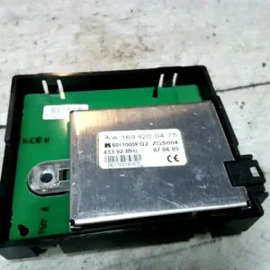 Szuper ajánlat MERCEDES A W169 2004.09.01-2008.05.31 Antenna erősítő bontott alkatrész