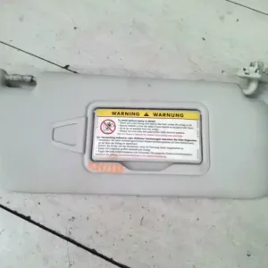 Különleges ajánlat MERCEDES A W169 2004.09.01-2008.05.31 Jobb napellenző bontott alkatrész