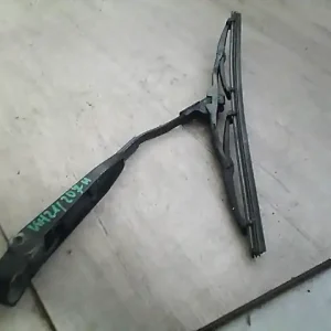 Vedd meg online MERCEDES A160 Ablaktörlő kar hátsó bontott alkatrész