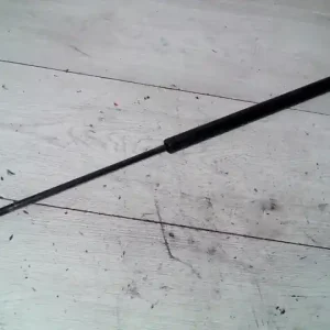 Vedd meg online MERCEDES A160 Csomagtérajtó kitámasztó teleszkóp pozíció független bontott alkatrész