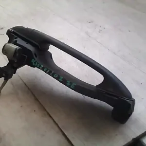 Expressz kézbesítés MERCEDES A160 Jobb első külső kilincsbontott alkatrész