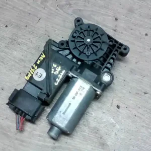 Kihagyhatatlan ajánlat MERCEDES A160 Jobb hátsó ablakemelő motor bontott alkatrész