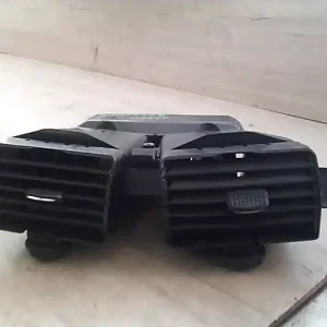 Expressz szállítás MERCEDES A160 Középső szellőző bontott alkatrész