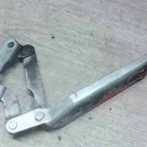 Utolsó esély MERCEDES A160 Motorháztető bal zsanér bontott alkatrész