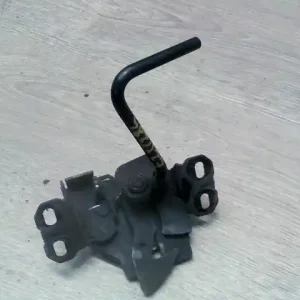 Vedd meg most MERCEDES A160 Motorháztető zár bontott alkatrész