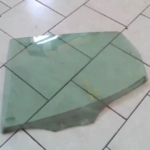 Ajánlat MERCEDES A170 Bal hátsó ajtóüveg bontott alkatrész