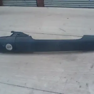 Kedvezmény MERCEDES ATEGO 817 L Bal első külső kilincs dugózárral, kulcs nélkül bontott alkatrész