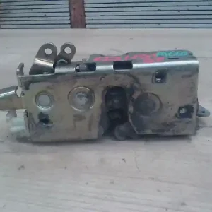 Biztonságos vásárlás MERCEDES ATEGO 817 L Jobb első ajtó zárszerkezet mechanikus bontott alkatrész