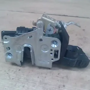 Legnépszerűbb MERCEDES C (W202) 1993-2000 Bal első ajtó zárszerkezet központi záras 4 ajtós bontott alkatrész