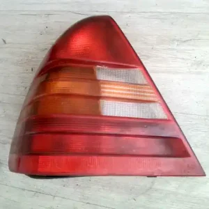 Vedd meg online MERCEDES C (W202) 1993-2000 Bal hátsó lámpa sedan bontott alkatrész