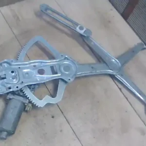 Biztonságos fizetés MERCEDES C (W202) 1993-2000 Jobb első ablakemelő szerkezet elektromos 4 ajtós bontott alkatrész