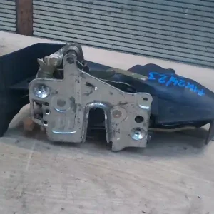 Vedd meg most MERCEDES C (W202) 1993-2000 Jobb hátsó ajtó zárszerkezet központi záras 4 ajtós bontott alkatrész