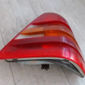 Nézd meg most MERCEDES C (W202) 1993-2000 Jobb hátsó lámpa sedanbontott alkatrész