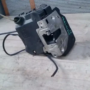 Nézd meg most MERCEDES C (W203) 2000.06.01-2006.12.31 Jobb első ajtó zárszerkezet központizáras kombi bontott alkatrész