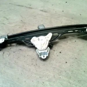 Azonnal elérhető MERCEDES C (W203) 2000.06.01-2006.12.31 Jobb hátsó ablakemelő szerkezet elektromos kombi bontott alkatrész