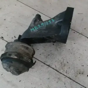 Korlátozott ajánlat MERCEDES C (W203) 2000.06.01-2006.12.31 Motortartó bak bontott alkatrész