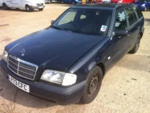 MERCEDES C220D Bal első külső kilincs bontott alkatrész Olcsóbb