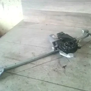 Azonnali szállítás MERCEDES E (W210) 99.07.01-02.04.30 Jobb hátsó ablakemelő szerkezet elektromos 2.6b 4 ajtós bontott alkatrész