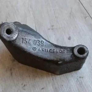 Szezonális akció MERCEDES E (W210) 99.07.01-02.04.30 Motortartó bak bontott alkatrész