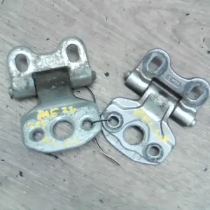 Árcsökkenés MERCEDES E W210 95.06-99.06 Bal első alsó ajtózsanér párban alsó felső bontott alkatrész