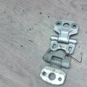 Azonnal elérhető MERCEDES E W210 95.06-99.06 Jobb első alsó ajtózsanér párban alsó felső bontott alkatrész